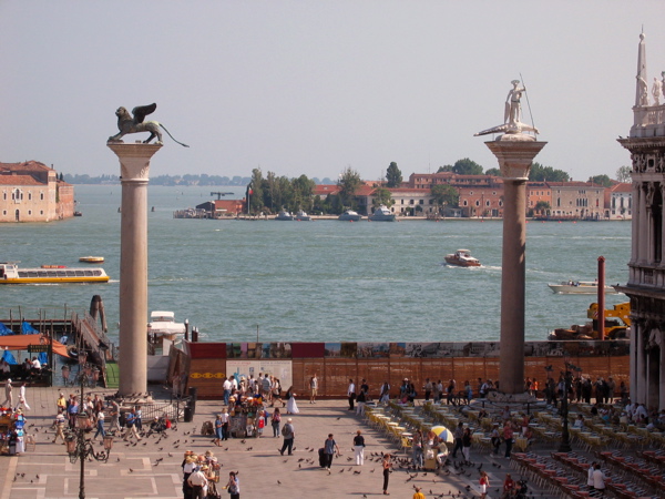 114-1495_IMG