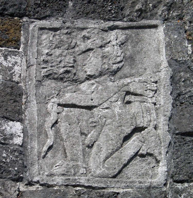 Coba Ball Cort fixed carving