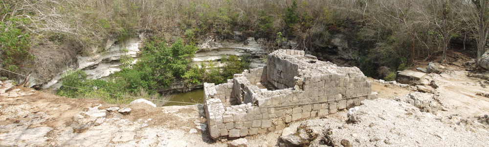Chichan Itza senote