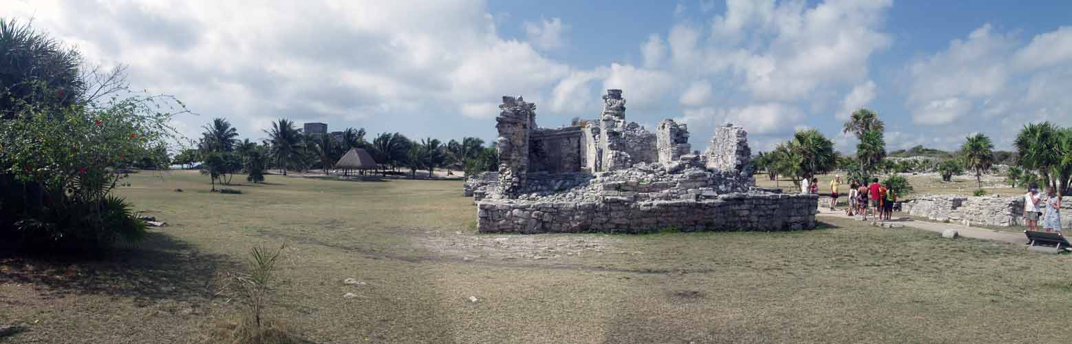 Tulum inside door